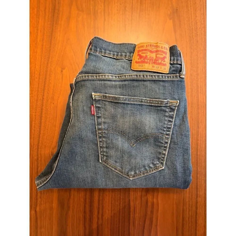 Levi's 541 Athletic Taper Stretch Jeans Medium Wash W33 L30